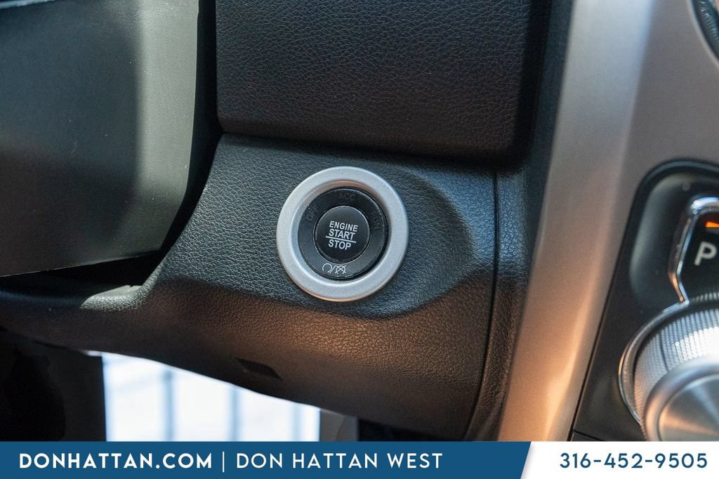 Used 2016 RAM 1500 Laramie AWD/4WD image 10