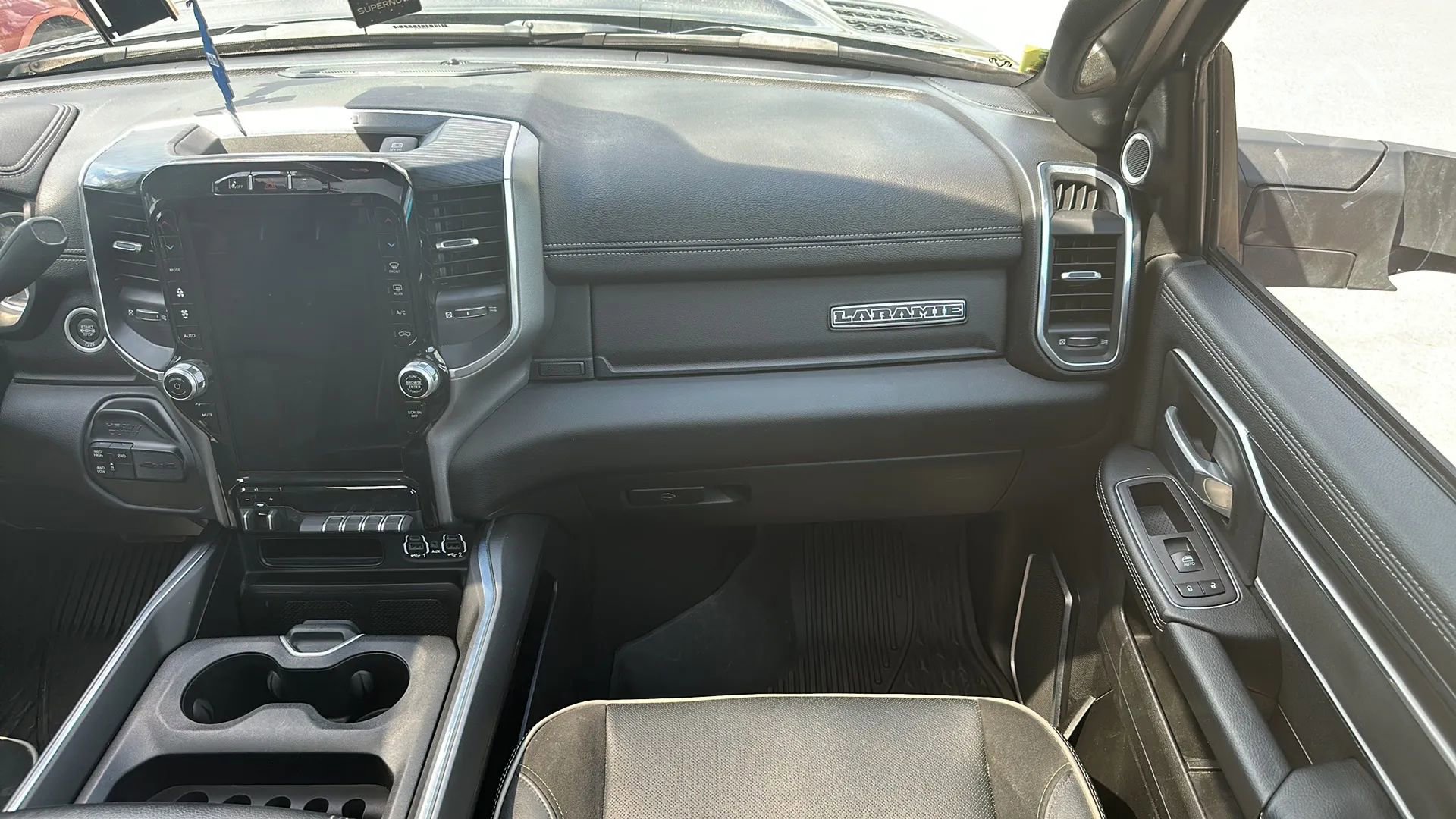 Used 2024 RAM 3500 Laramie w/ Night Edition AWD/4WD image 30