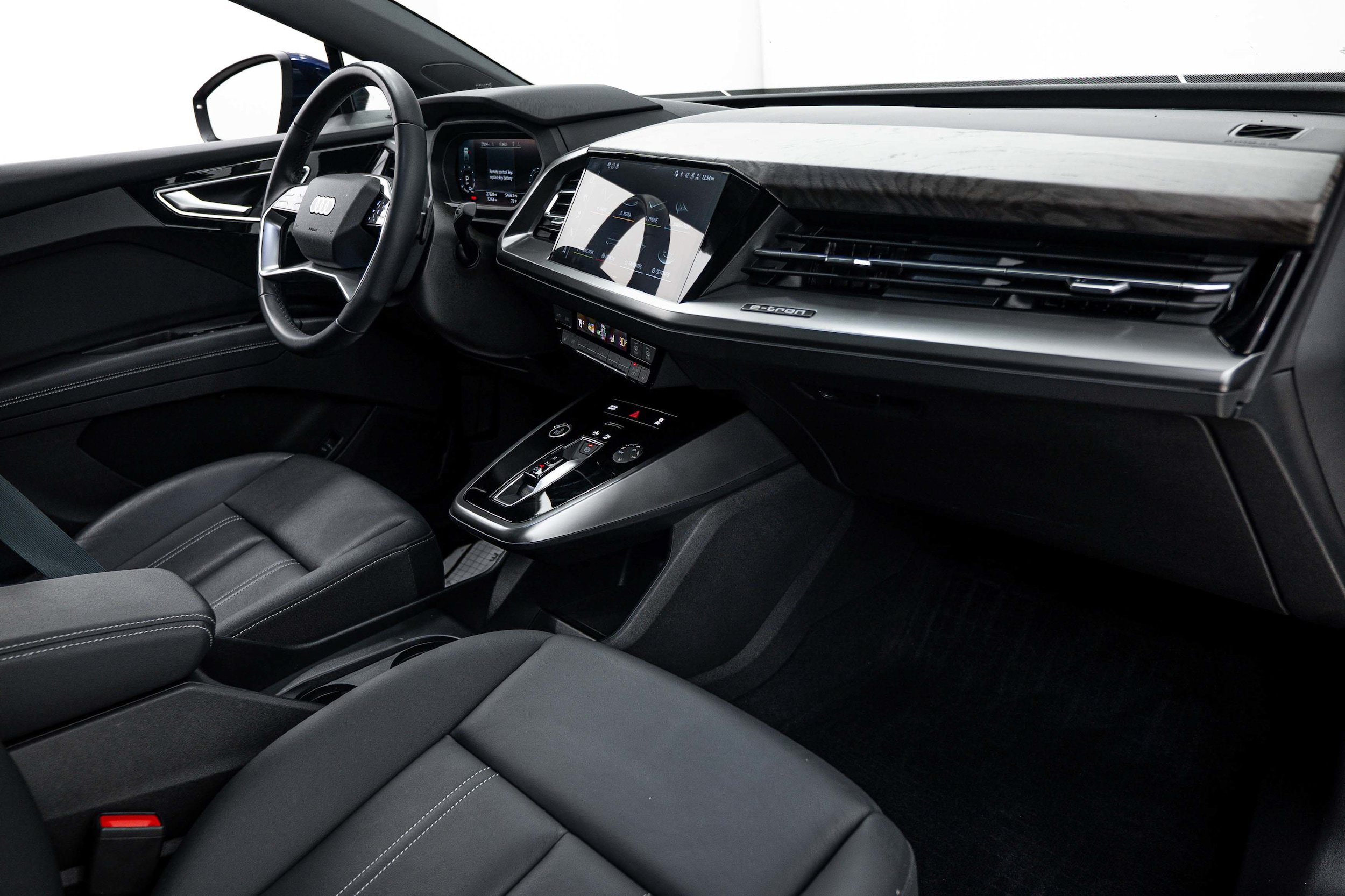 Certified 2024 Audi Q4 e-tron Premium Plus AWD/4WD image 8