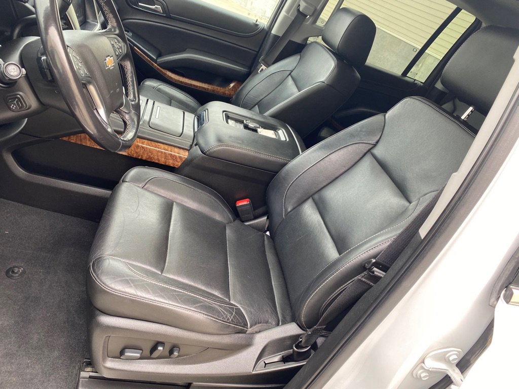 Used 2020 Chevrolet Suburban Premier AWD/4WD image 8