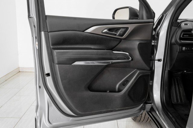 Used 2025 Chevrolet Traverse LT w/ LPO, Floor Liner Package FWD image 42