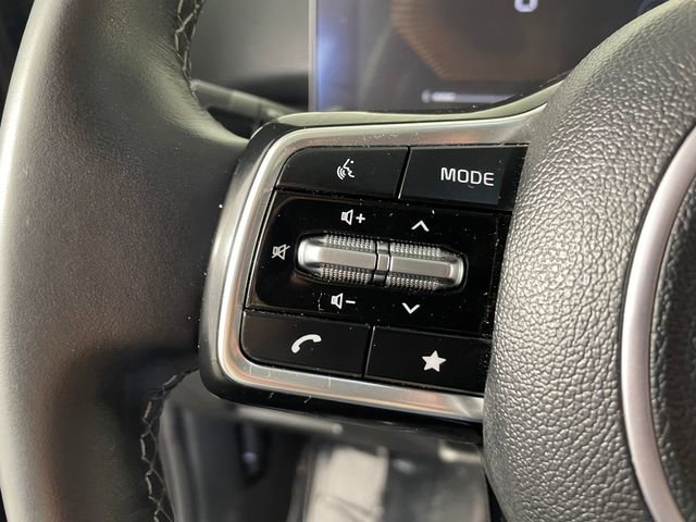 Certified 2024 Kia Sorento S w/ Panoramic Sunroof Package image 14