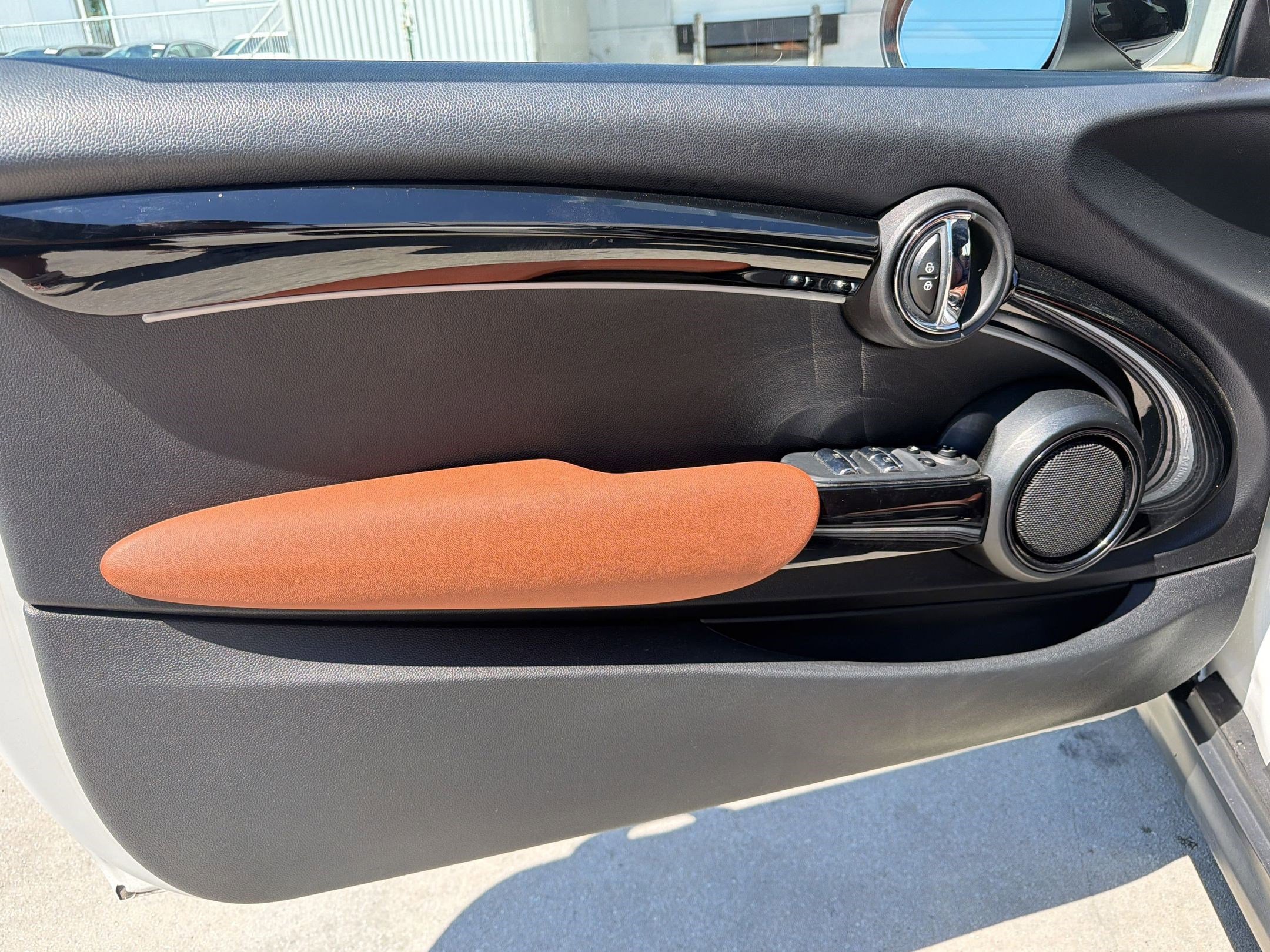 Used 2024 MINI Cooper S w/ Signature Upholstery Package FWD image 19