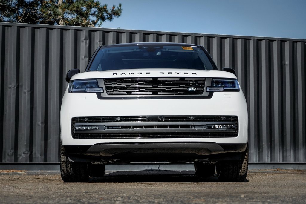 New 2025 Land Rover Range Rover SE image 5