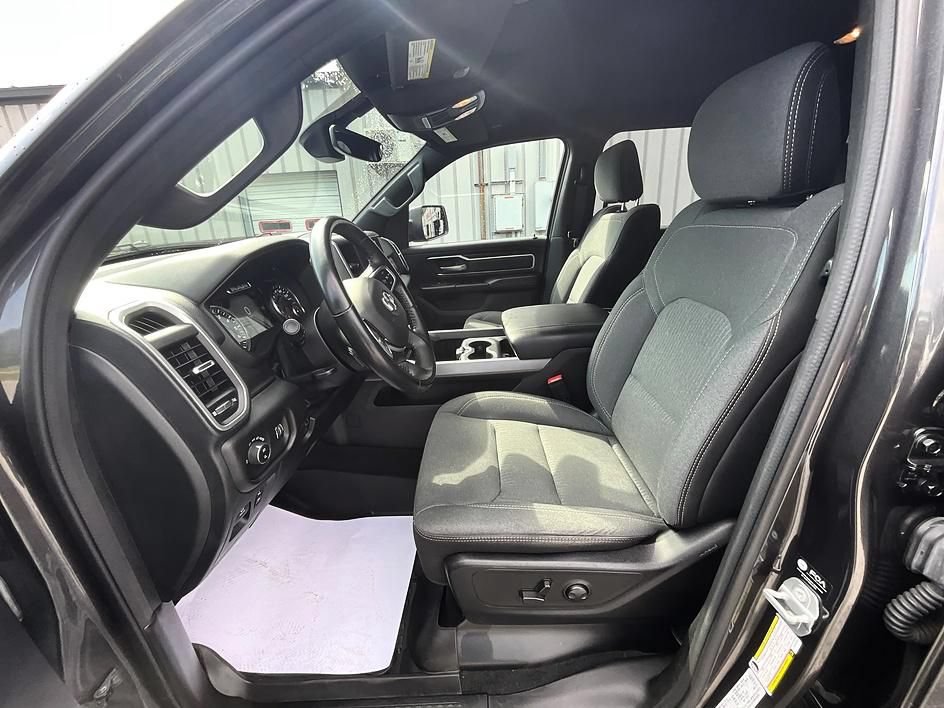 Used 2022 RAM 1500 Big Horn AWD/4WD image 15