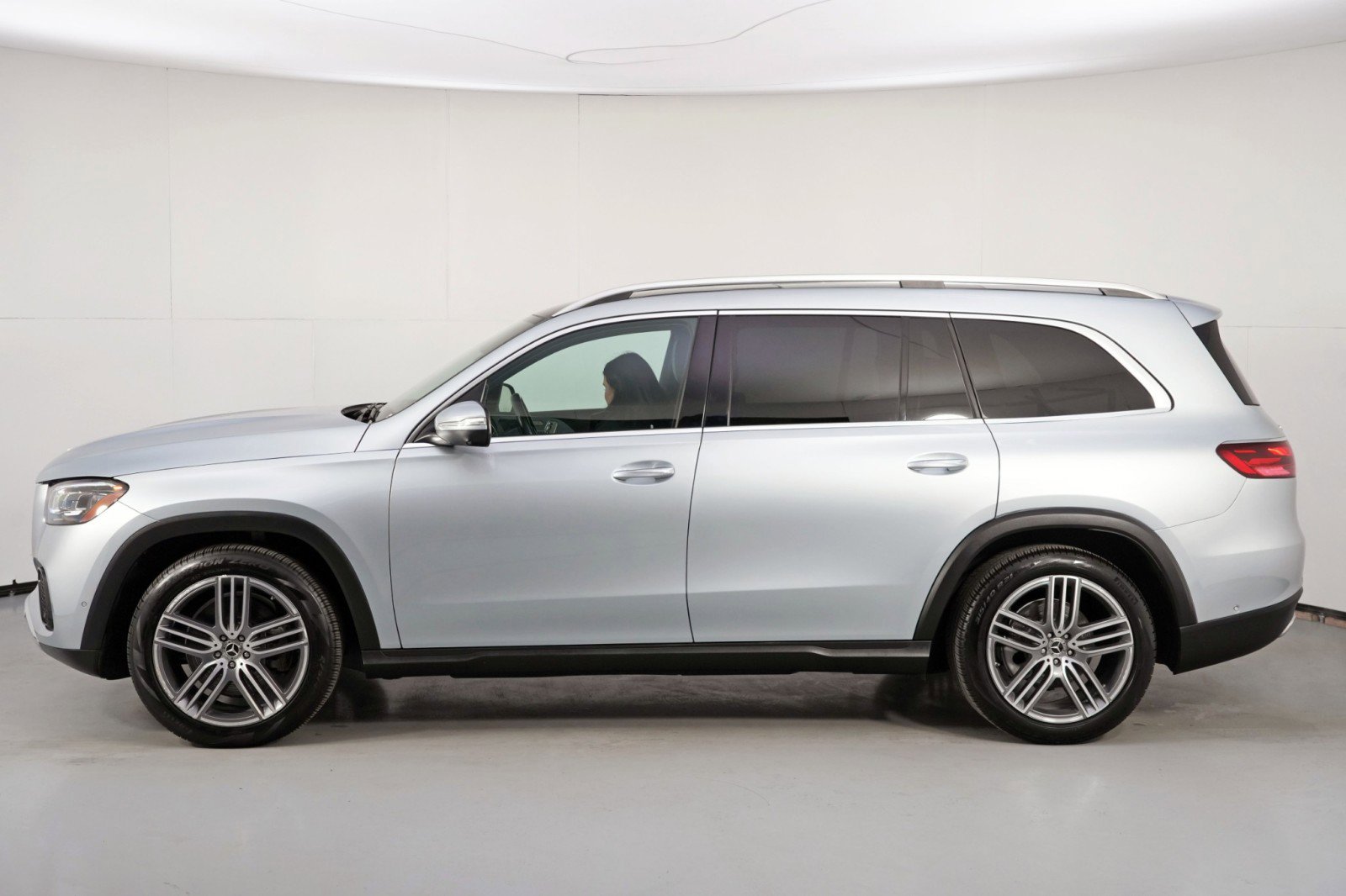 Used 2024 Mercedes-Benz GLS 450 4MATIC image 62