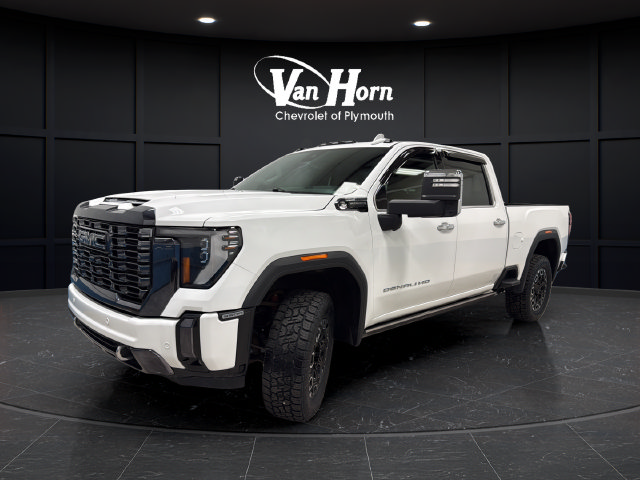 Used 2024 GMC Sierra 3500 Denali Ultimate AWD/4WD image 3