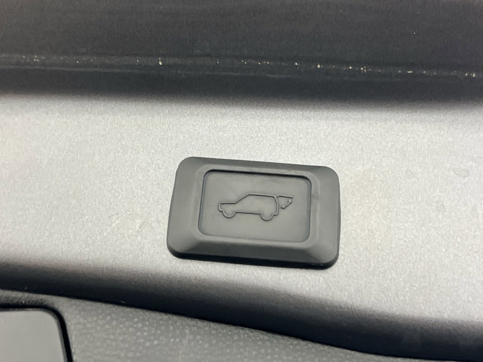 Used 2024 Toyota RAV4 XSE w/ Weather Package image 28