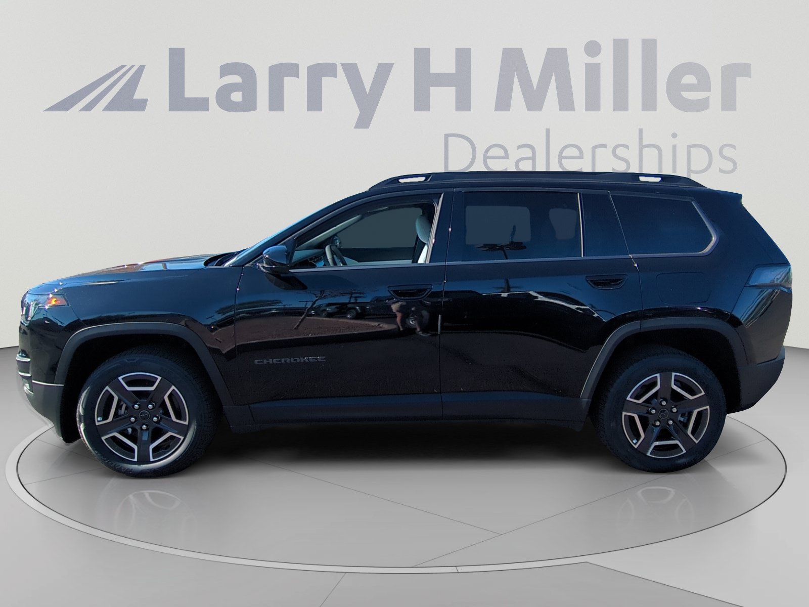 New 2026 Jeep Cherokee Laredo AWD/4WD image 2