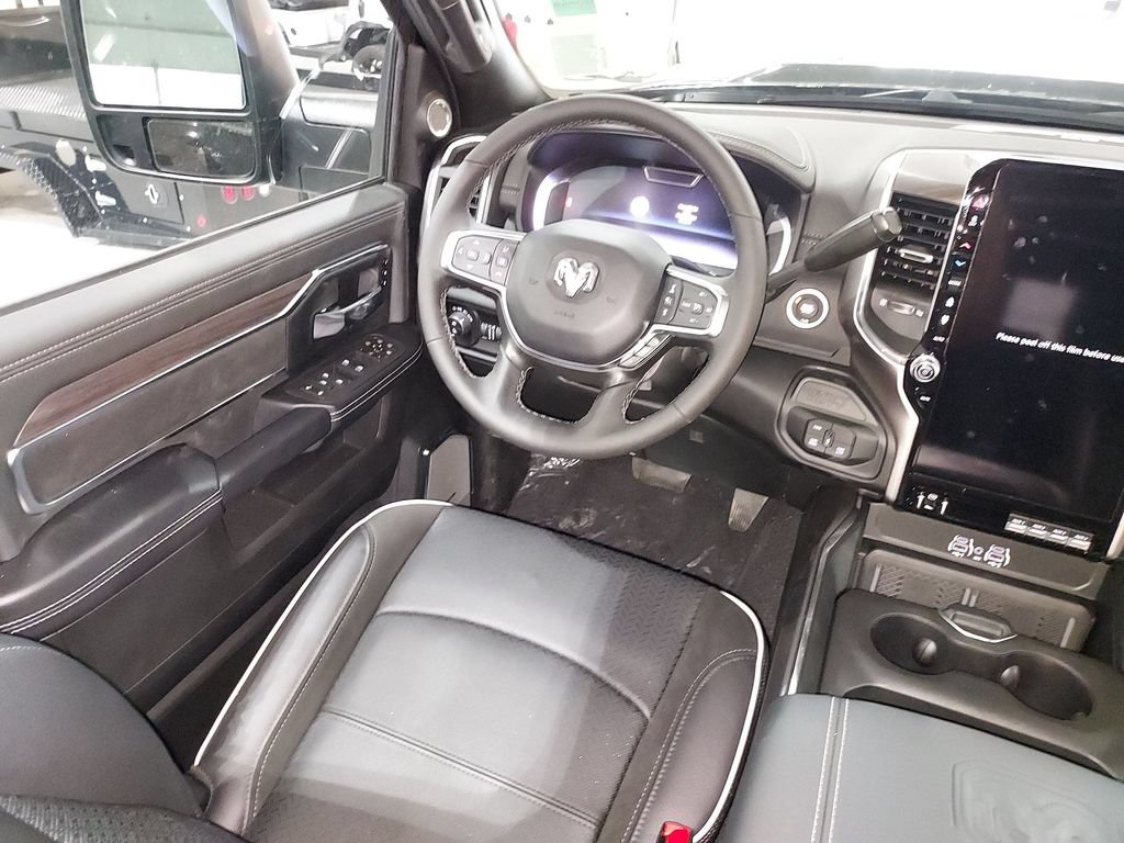 New 2026 RAM 3500 Laramie AWD/4WD image 15