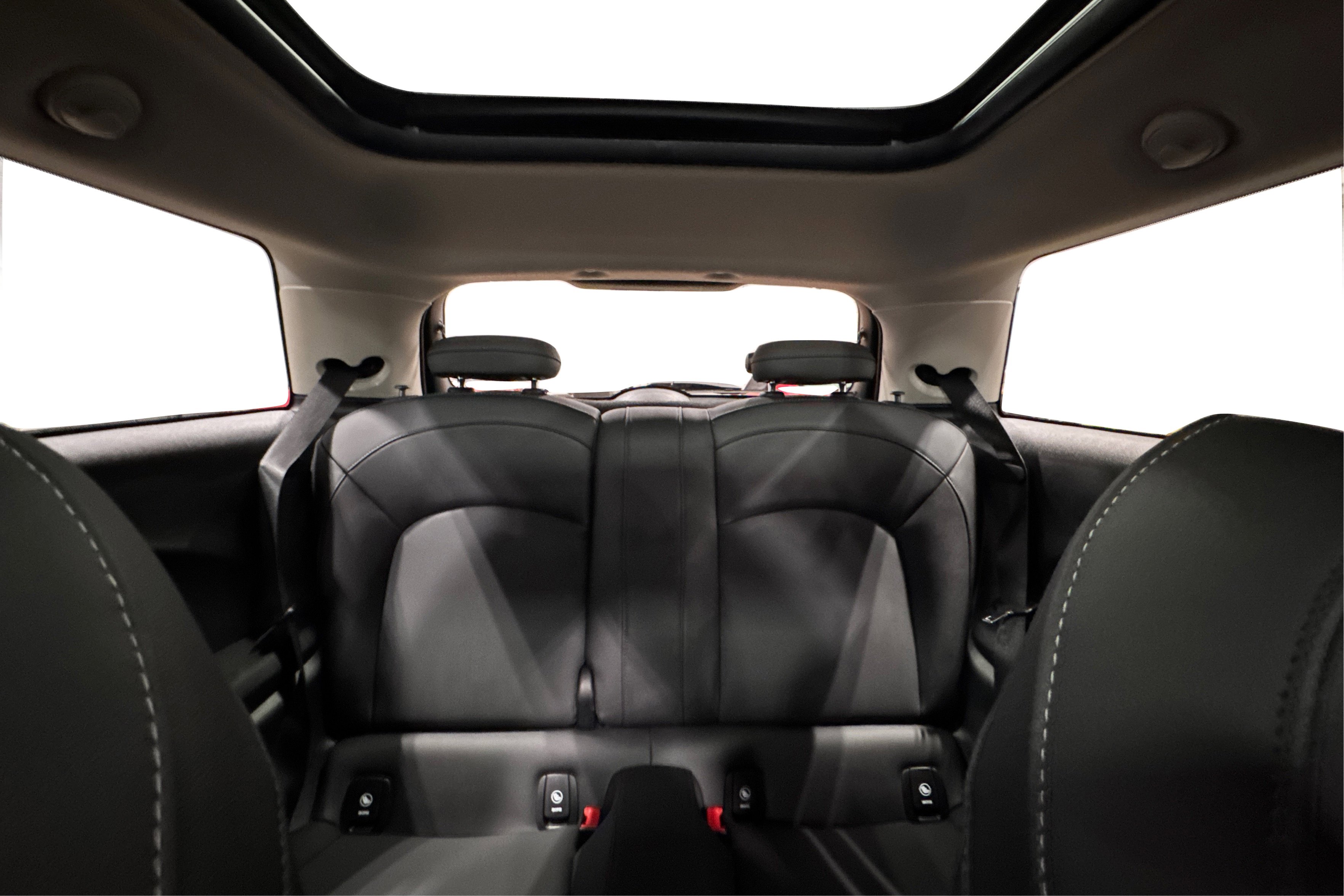 Used 2024 MINI Cooper SE image 43