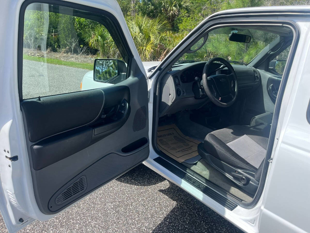 Used 2011 Ford Ranger XLT image 10