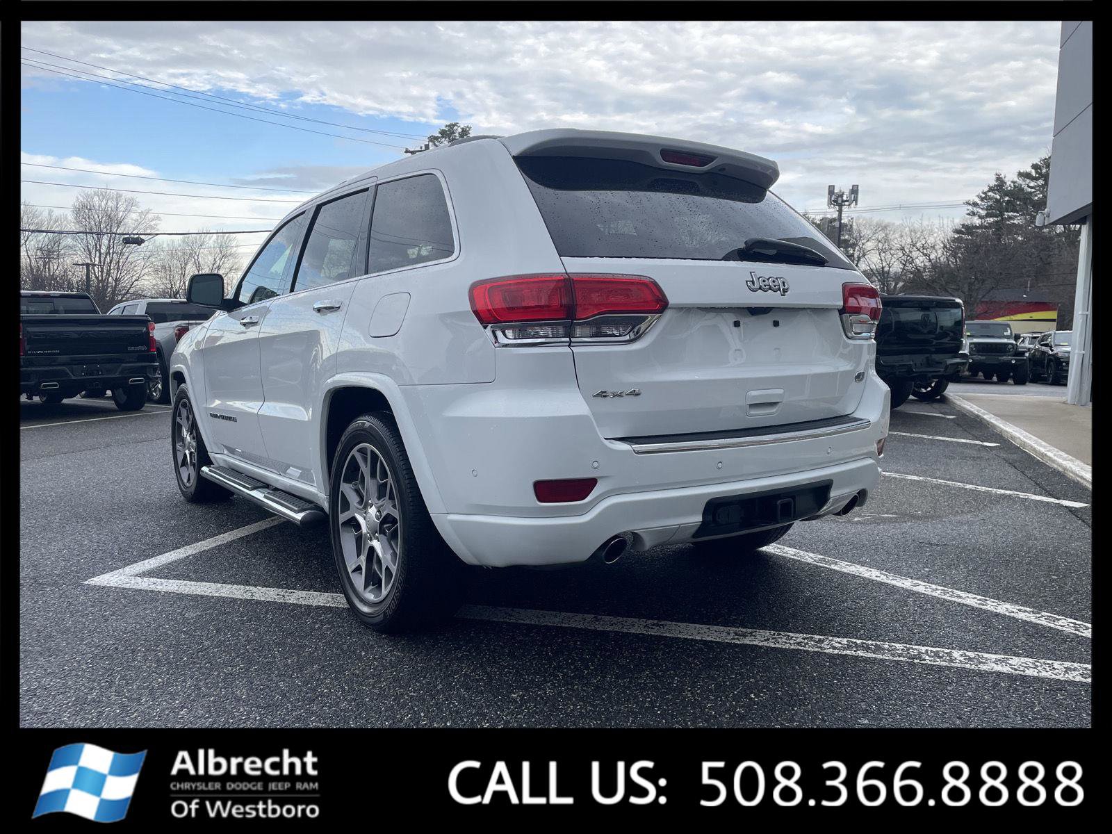 Used 2021 Jeep Grand Cherokee Overland image 3