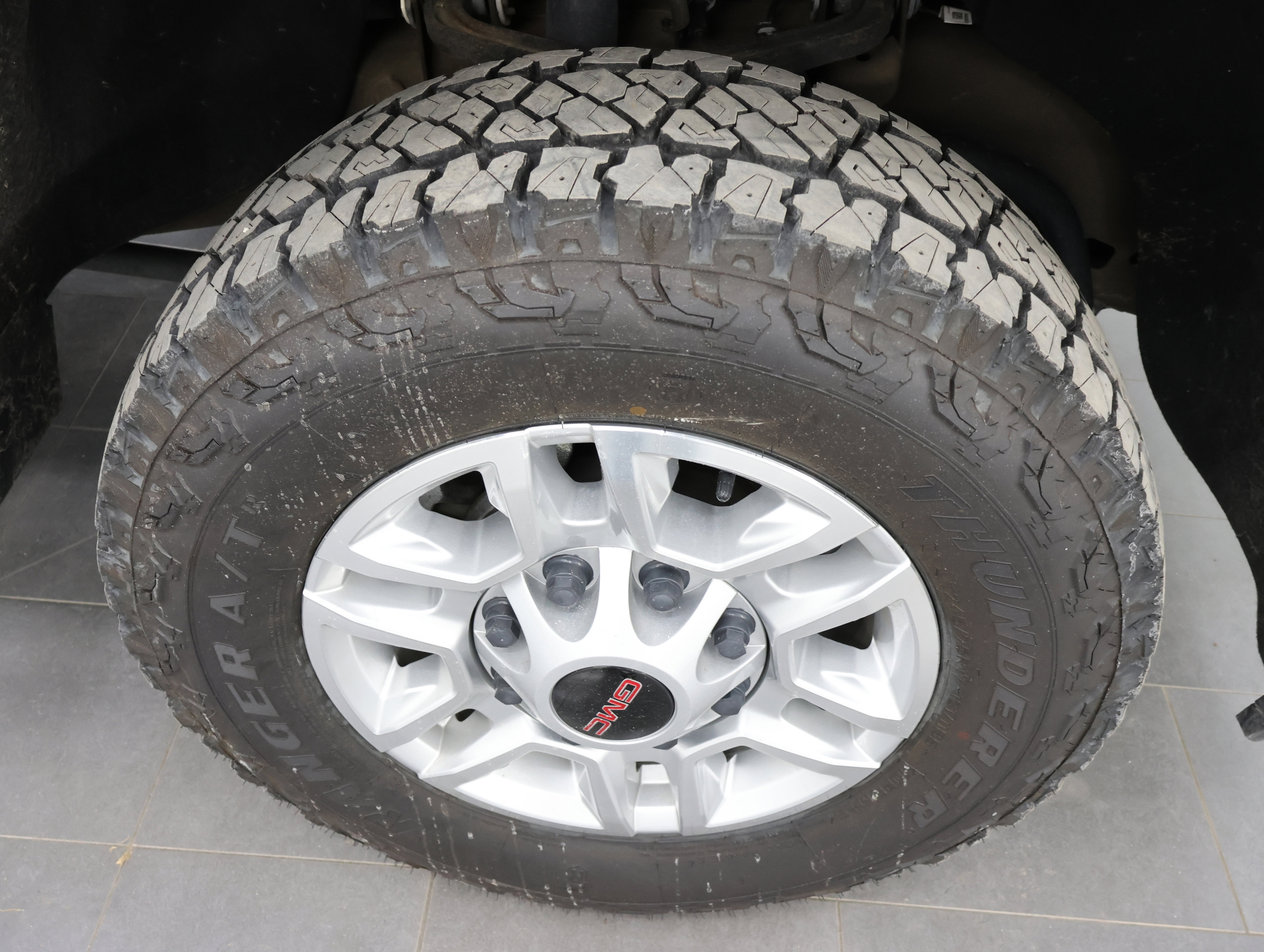 Used 2023 GMC Sierra 2500 SLE w/ SLE Convenience Package image 3