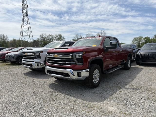Used 2025 Chevrolet Silverado 3500 LTZ w/ LTZ Premium Package image 4