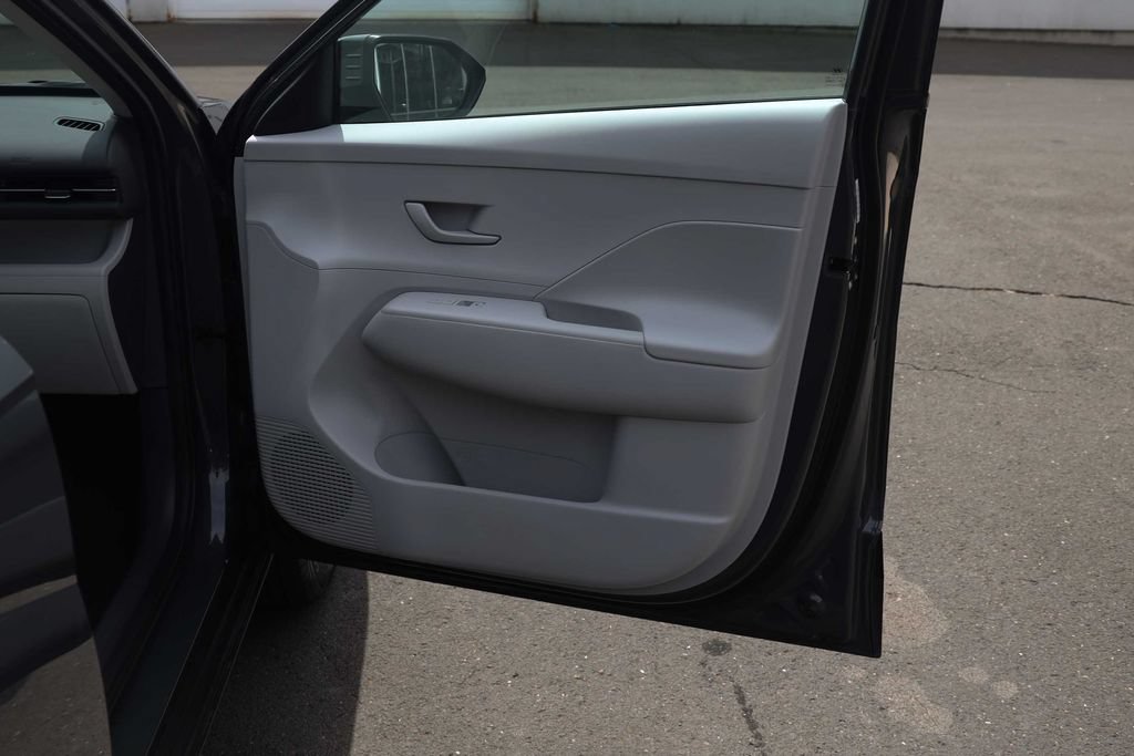 Used 2024 Hyundai Kona SEL AWD/4WD image 15