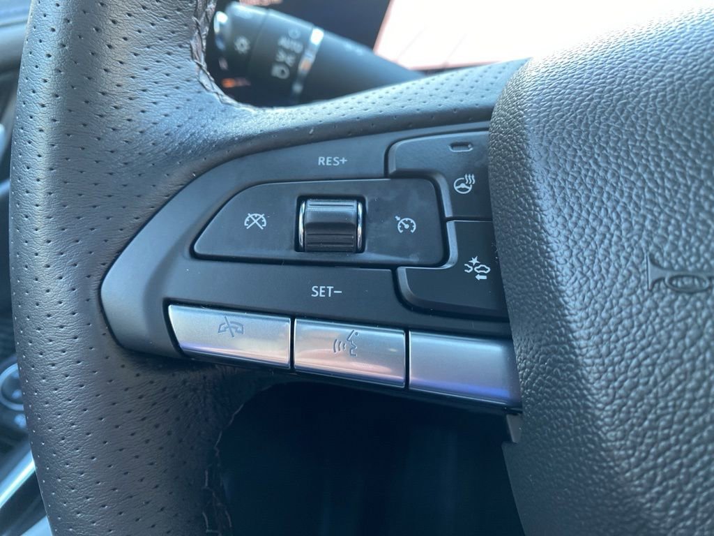 Used 2025 Cadillac XT4 Sport image 26