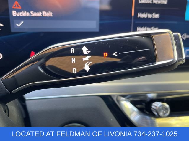 Used 2025 Cadillac Lyriq Luxury image 16