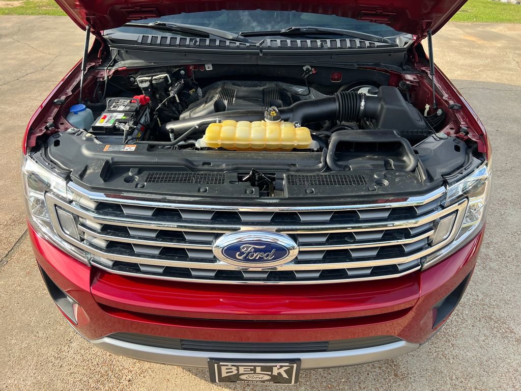 Used 2019 Ford Expedition XLT w/ Equipment Group 202A RWD image 19
