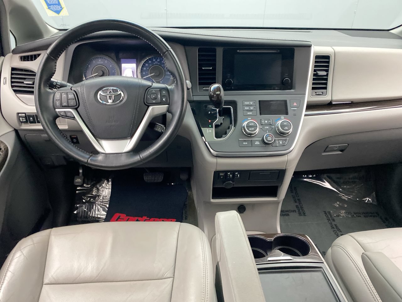 Used 2015 Toyota Sienna XLE w/ XLE Navigation Package AWD/4WD image 15