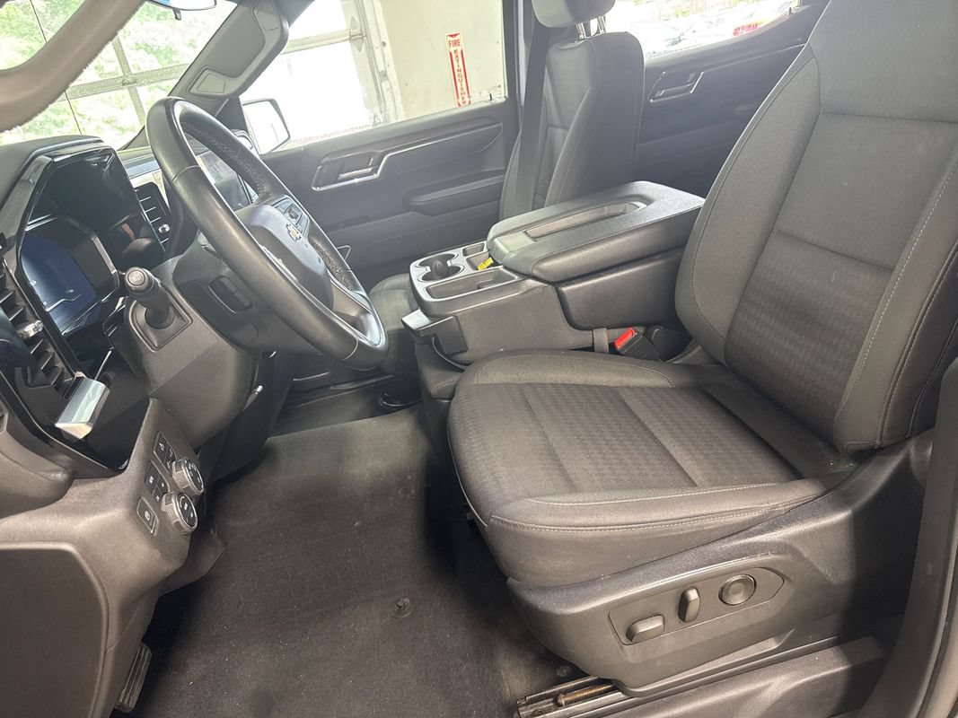Used 2023 Chevrolet Silverado 1500 LT w/ Protection Package AWD/4WD image 32