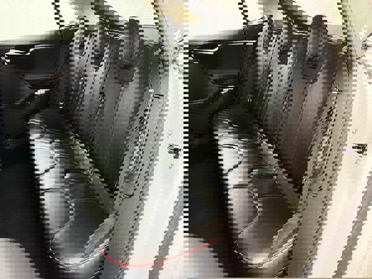 Used 2013 Tesla Model S Performance image 24