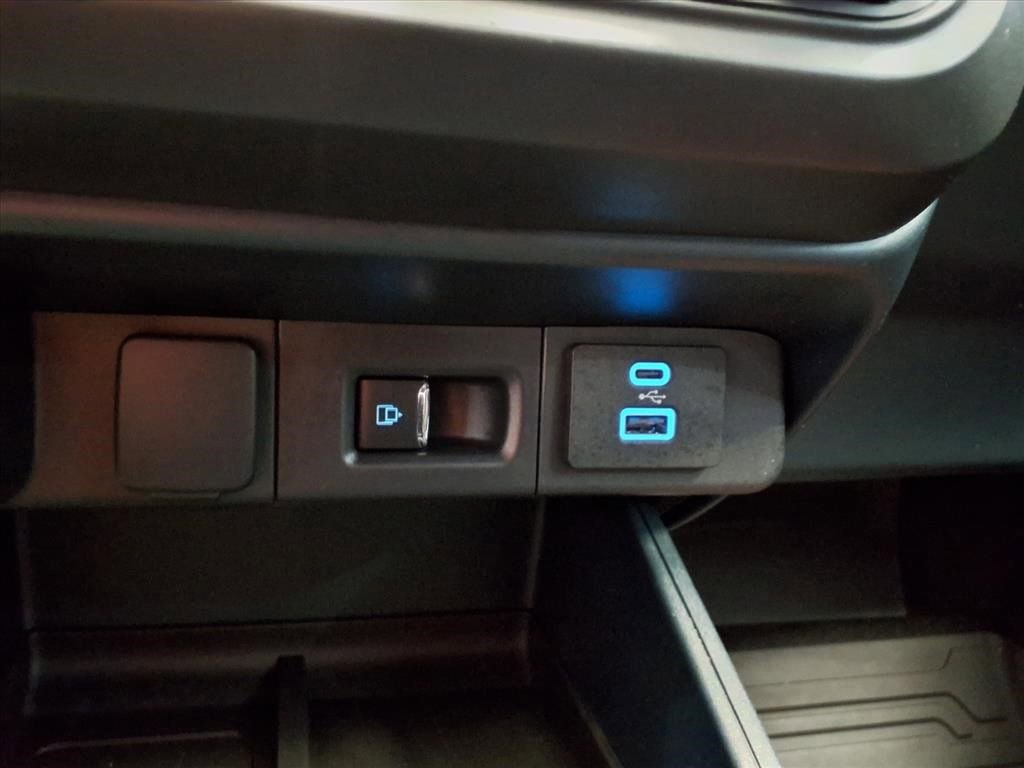 Used 2024 Ford Maverick Lariat w/ Black Appearance Package image 19