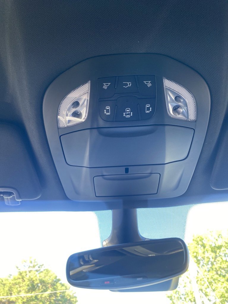 New 2026 Chrysler Pacifica Select w/ S Appearance Package image 36