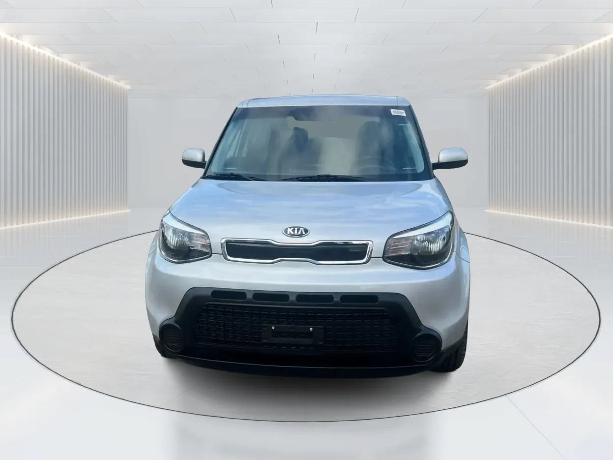 Used 2015 Kia Soul + FWD image 2