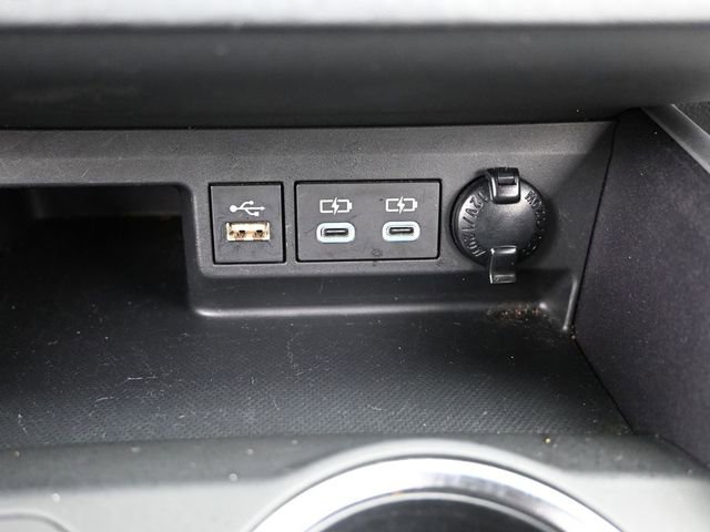 Certified 2023 Toyota Highlander XLE image 33