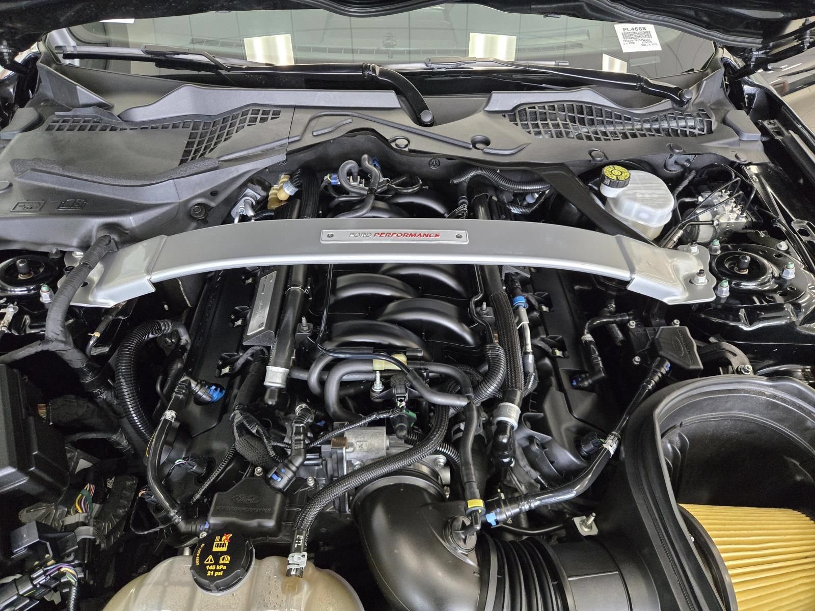 Used 2020 Ford Mustang Shelby GT350 w/ Technology Package RWD image 26