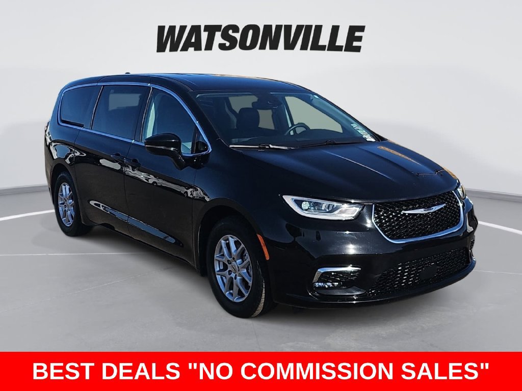 Used 2024 Chrysler Pacifica Touring-L