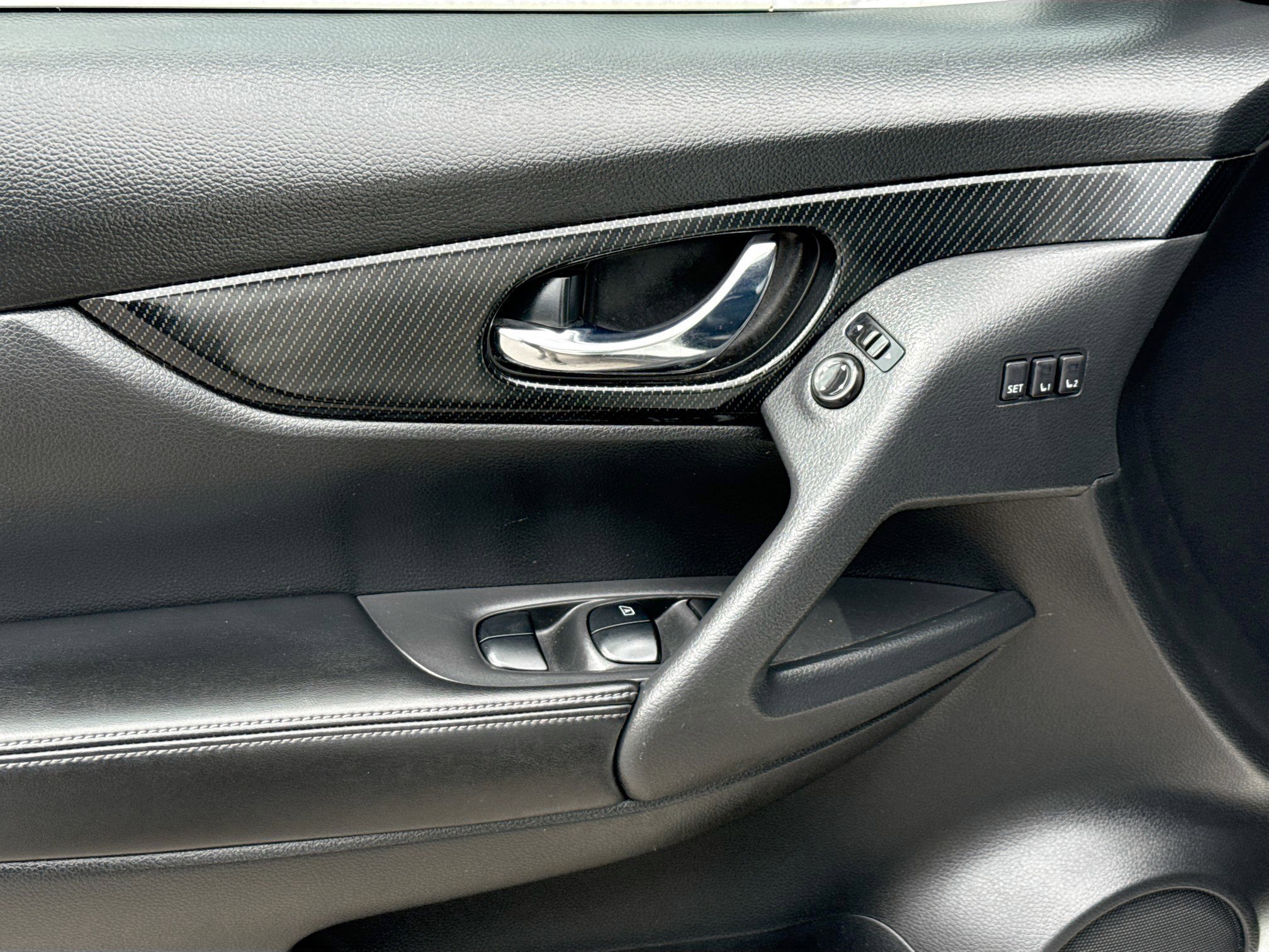 Used 2017 Nissan Rogue SL image 15