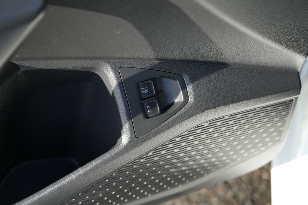 Used 2021 Volkswagen Jetta S w/ Driver Assistance Package FWD image 23