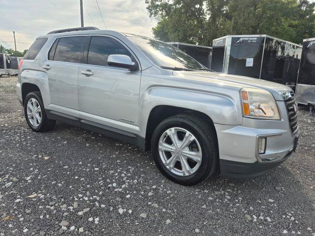 Used 2017 GMC Terrain SLE w/ Technology Package AWD/4WD image 4
