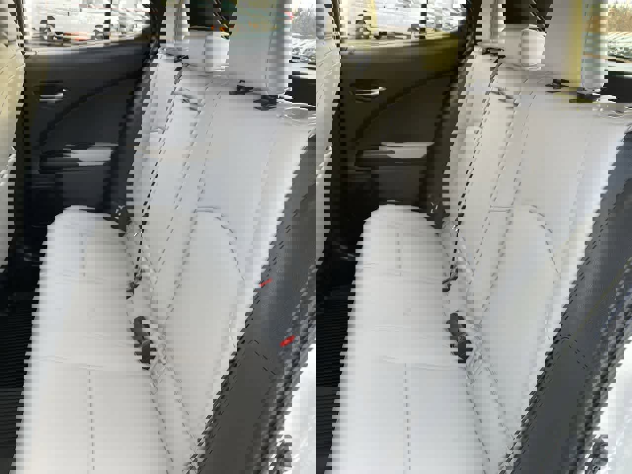 Used 2025 Lexus UX 300h AWD image 19