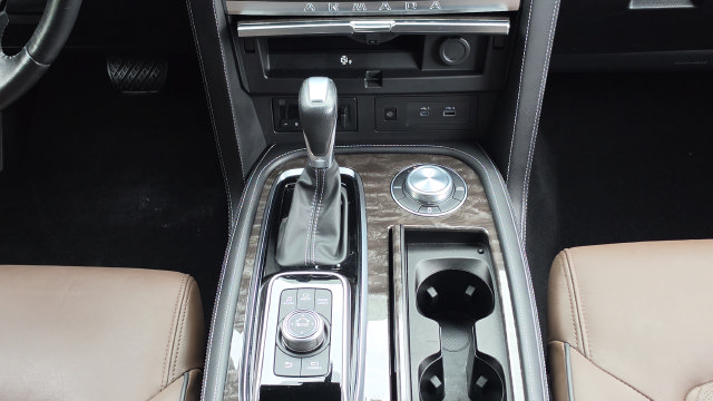 Used 2023 Nissan Armada Platinum w/ Captain's Chairs Package AWD/4WD image 8
