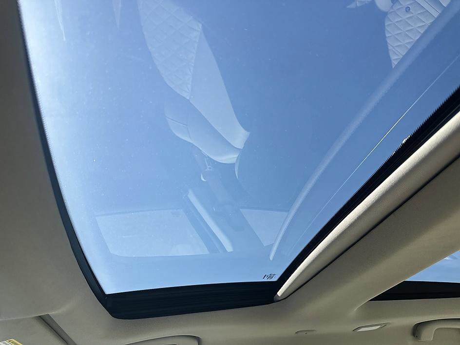 Certified 2022 Nissan Maxima Platinum w/ Sport Mat Group FWD image 23