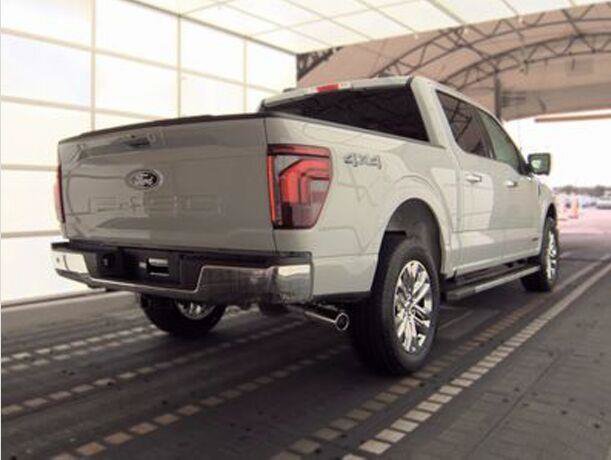 Used 2024 Ford F150 Lariat w/ Equipment Group 502A High AWD/4WD image 3