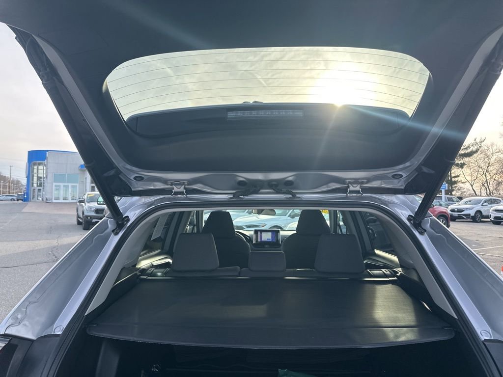 Used 2023 Toyota RAV4 XLE image 9