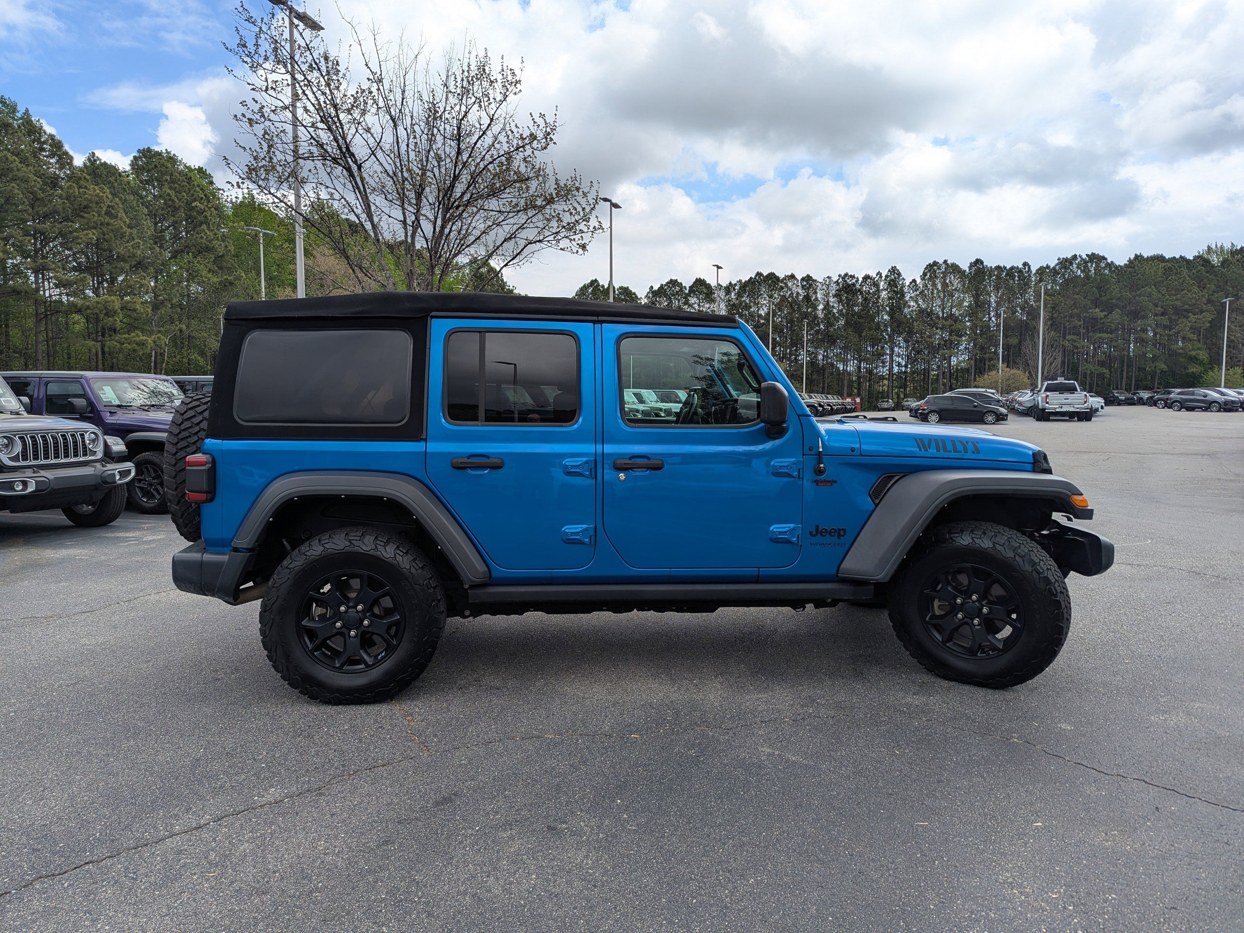 Used 2021 Jeep Wrangler Willys image 4