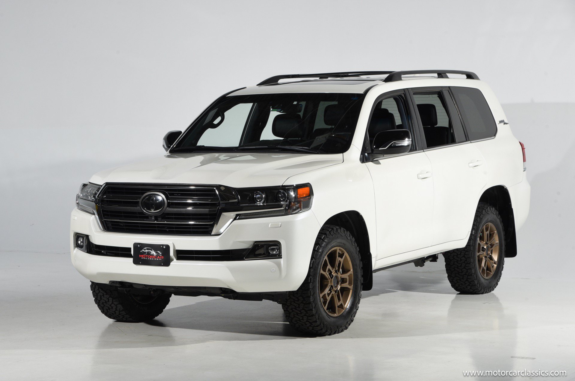 Used 2021 Toyota Land Cruiser Heritage Edition AWD/4WD image 3
