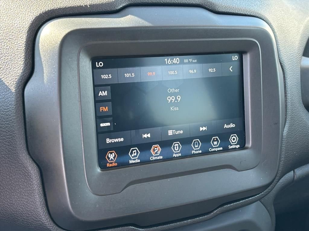 Used 2020 Jeep Renegade Sport image 4