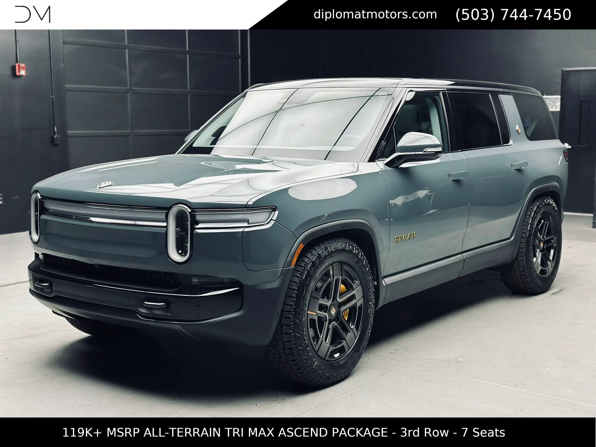 Used 2026 Rivian R1S Premium AWD/4WD image 1