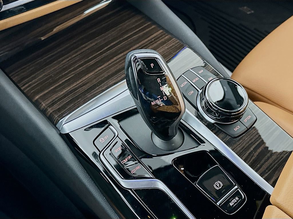 Used 2023 BMW 530i xDrive w/ Executive Package image 22