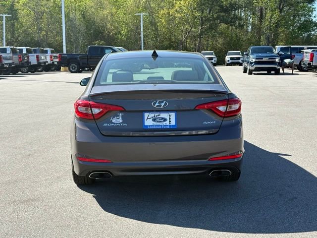 Used 2017 Hyundai Sonata Sport w/ Value Edition Package 02 FWD image 4