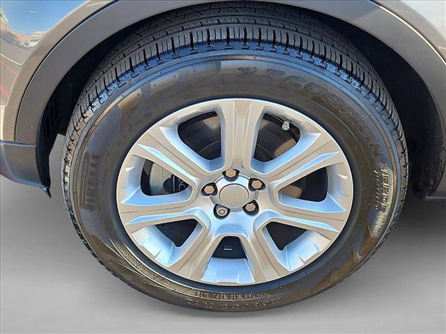 Used 2019 Land Rover Range Rover Evoque SE Premium image 23