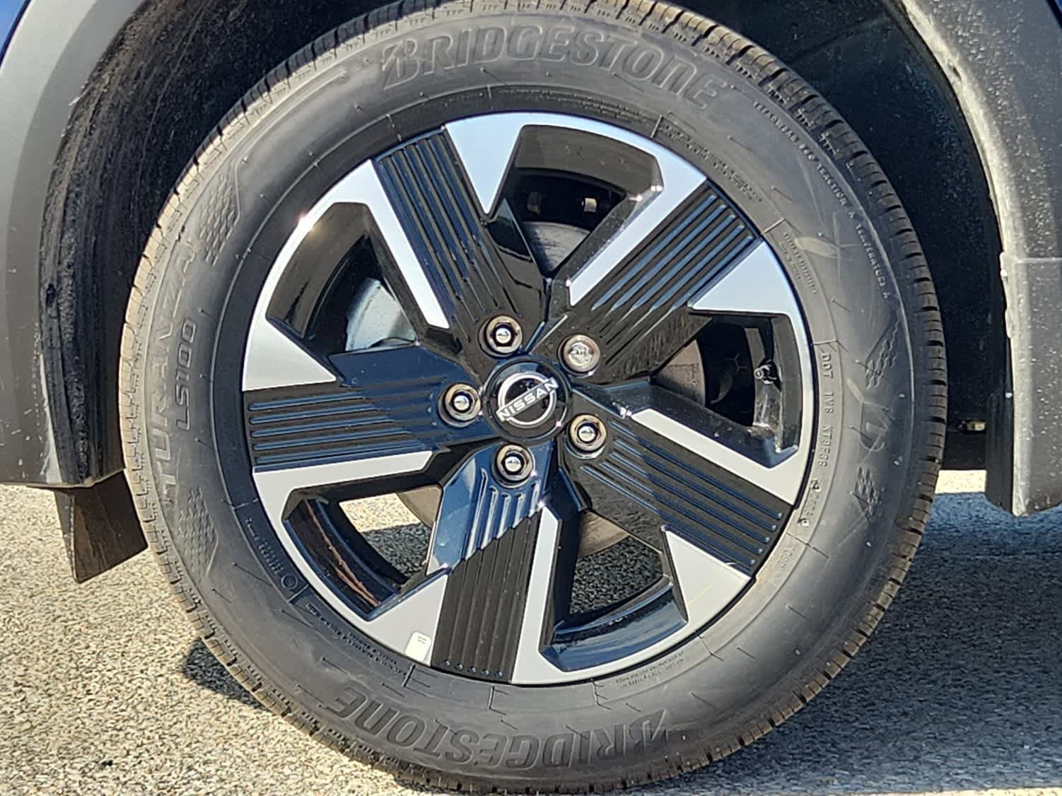 New 2026 Nissan Kicks SV w/ Cold Weather Package AWD/4WD image 6