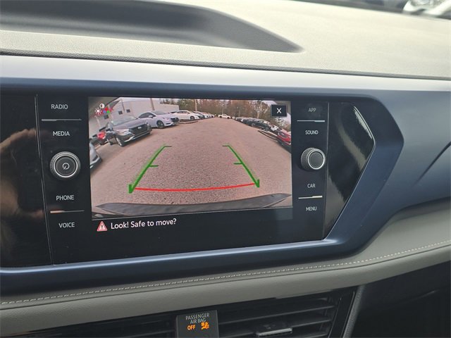 Used 2024 Volkswagen Taos SE image 25