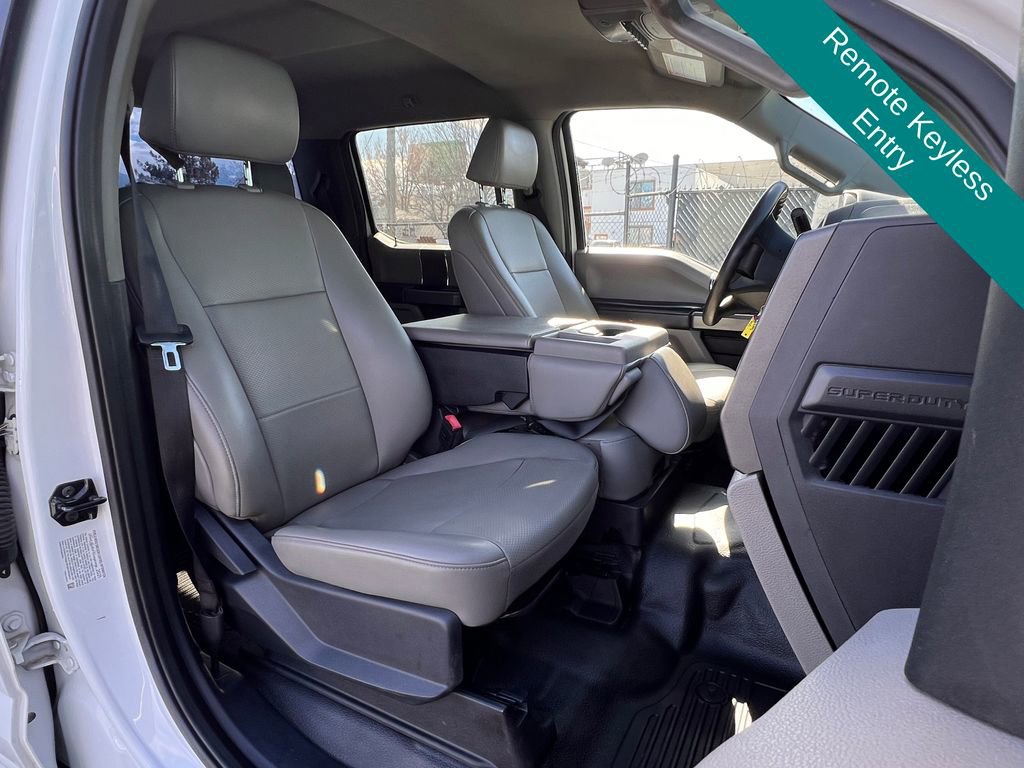 Used 2022 Ford F550 4x4 Crew Cab Super Duty w/ Power Equipment Group image 5